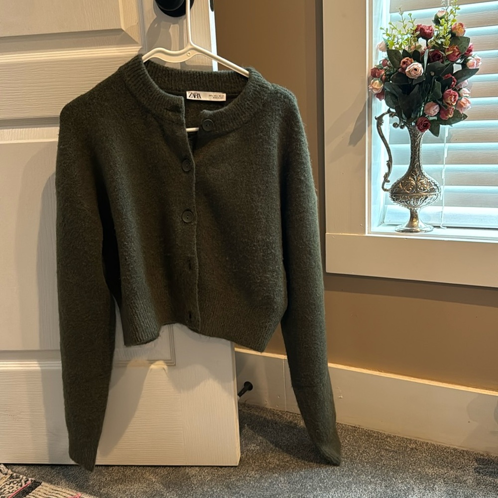 Zara Cardigan (Green/Olive)